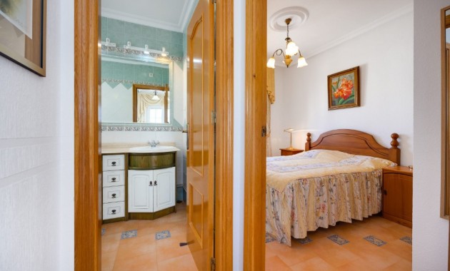 Venta - Villa -
Orihuela Costa - La Zenia