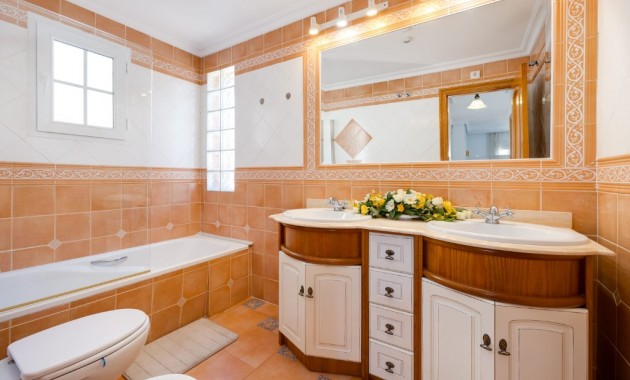 Venta - Villa -
Orihuela Costa - La Zenia