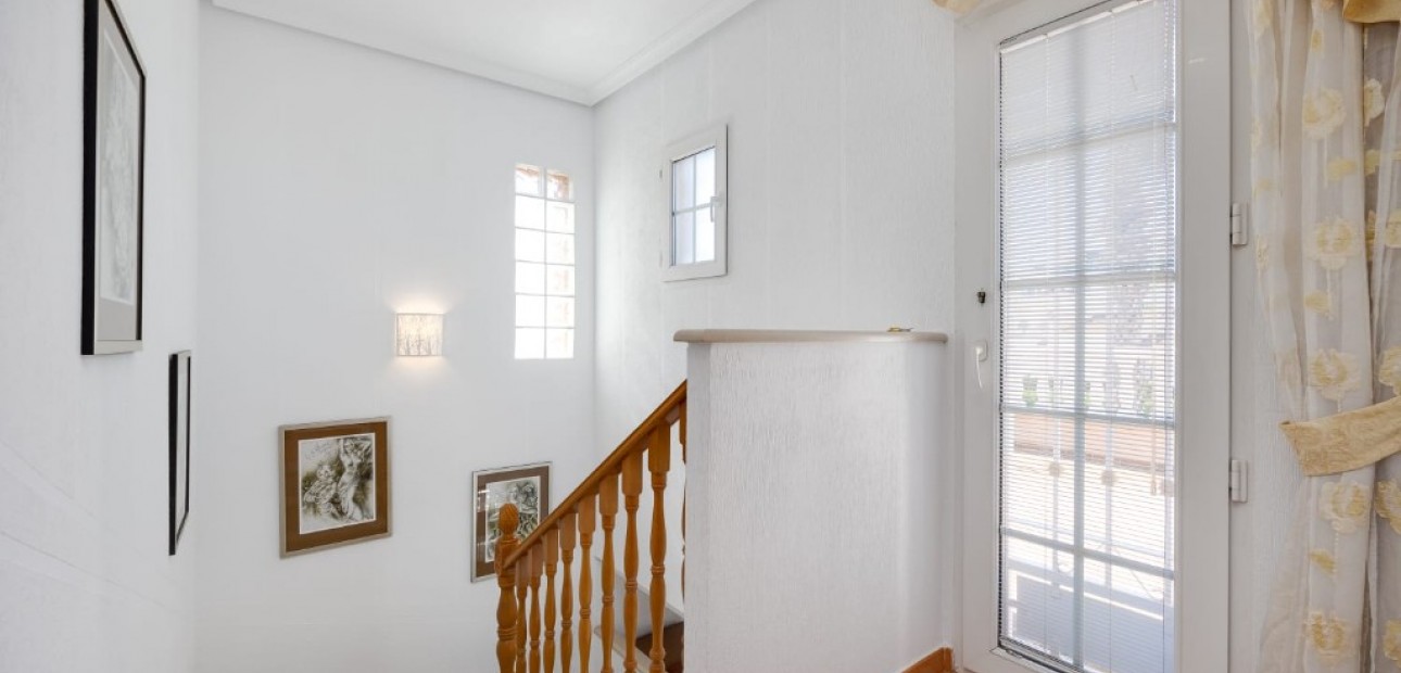 Venta - Villa -
Orihuela Costa - La Zenia