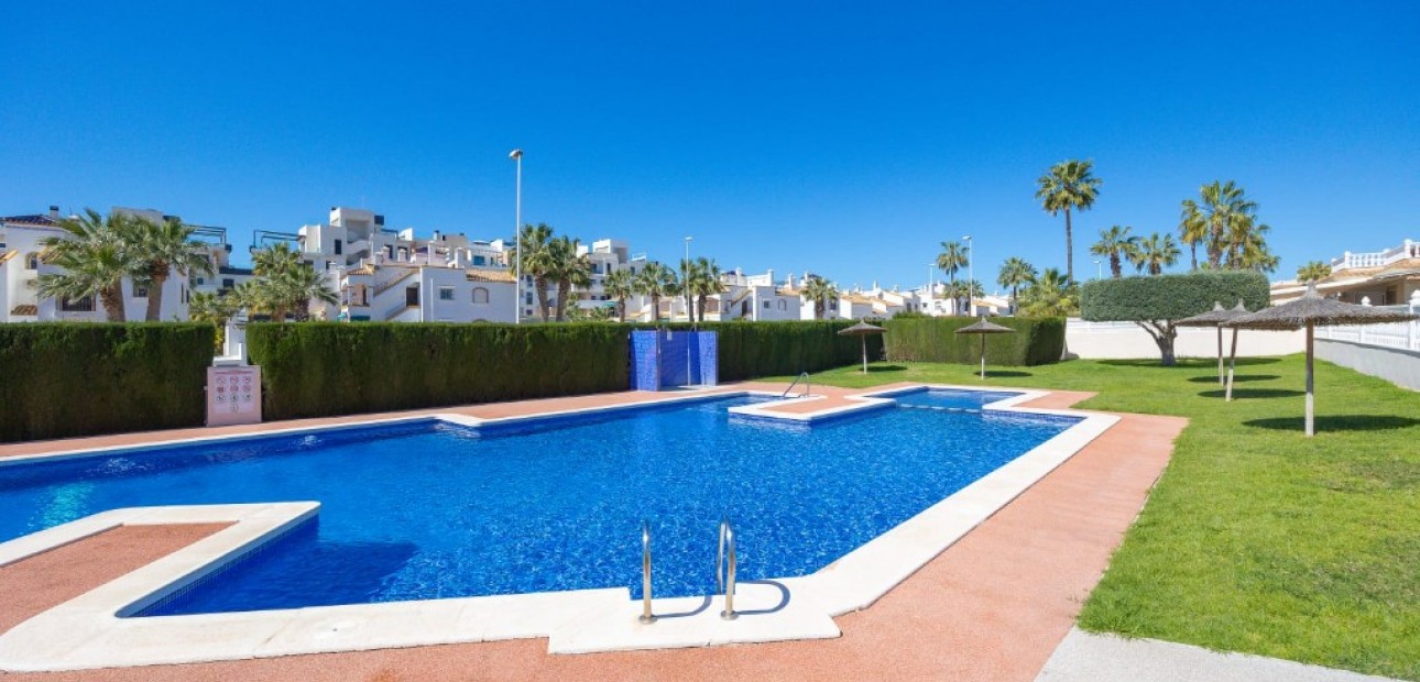 Venta - Villa -
Orihuela Costa - La Zenia