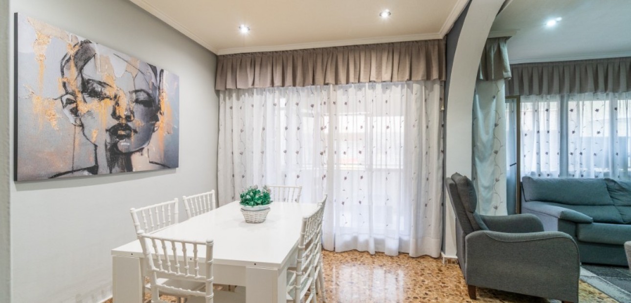 Sale - Apartment / flat -
Torrevieja