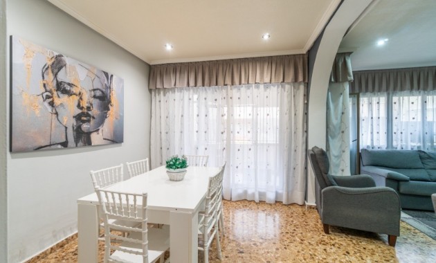 Sale - Apartment / flat -
Torrevieja