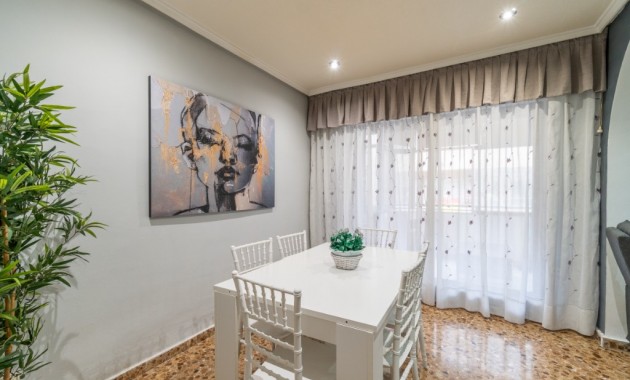 Sale - Apartment / flat -
Torrevieja