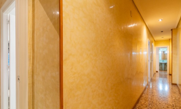 Sale - Apartment / flat -
Torrevieja