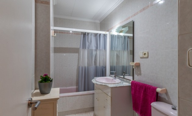 Sale - Apartment / flat -
Torrevieja