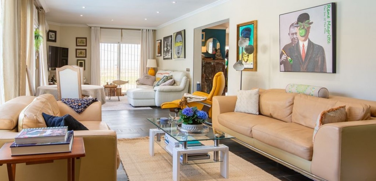 Sale - Villa -
Algorfa