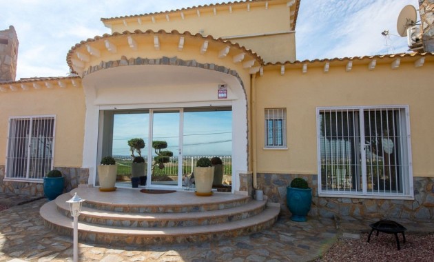 Sale - Villa -
Algorfa
