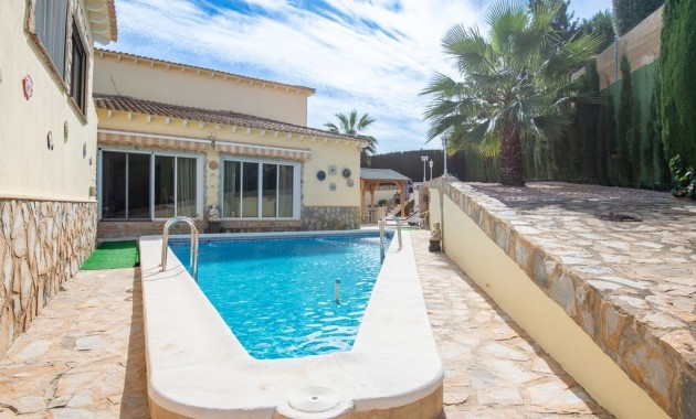 Sale - Villa -
Algorfa