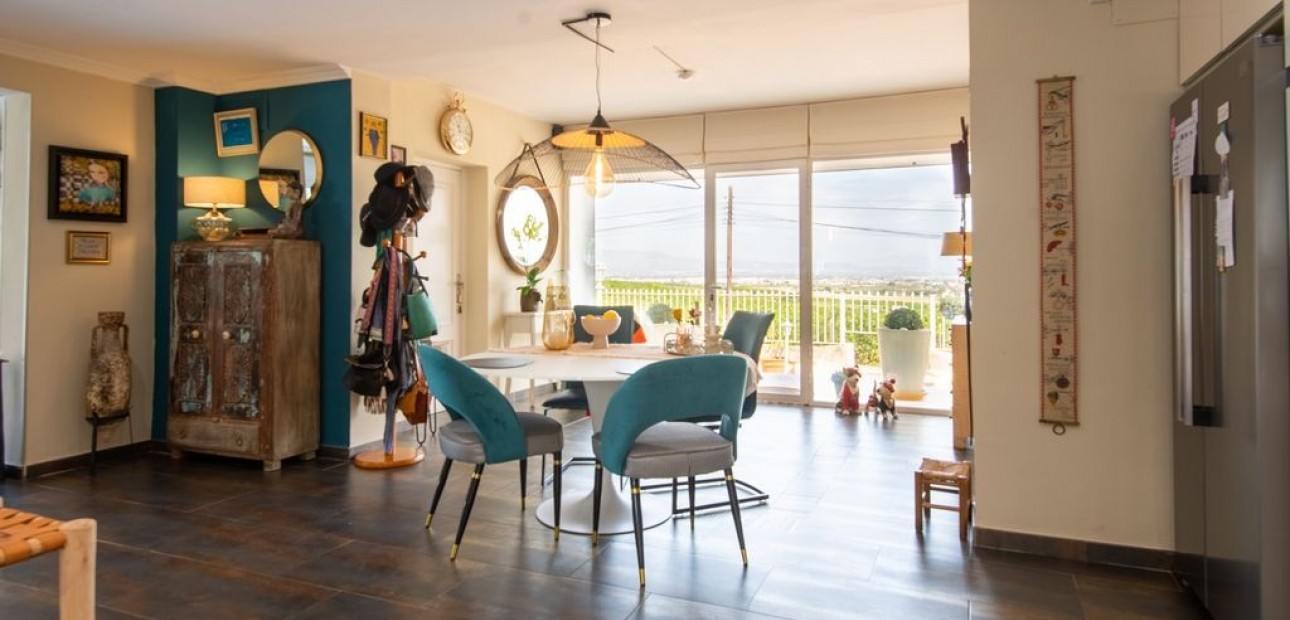 Sale - Villa -
Algorfa