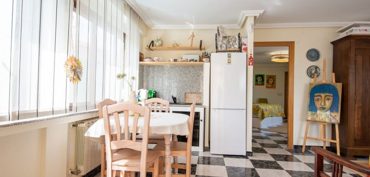 Sale - Villa -
Algorfa