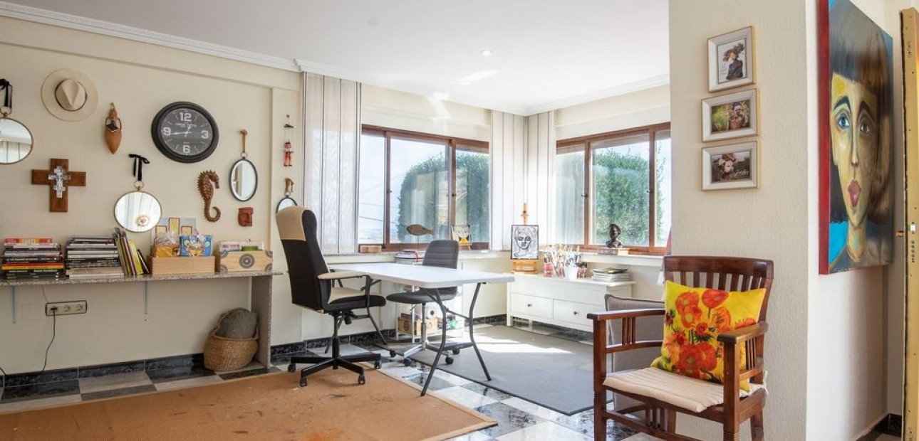 Sale - Villa -
Algorfa