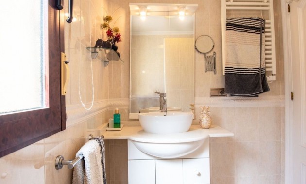 Sale - Villa -
Algorfa