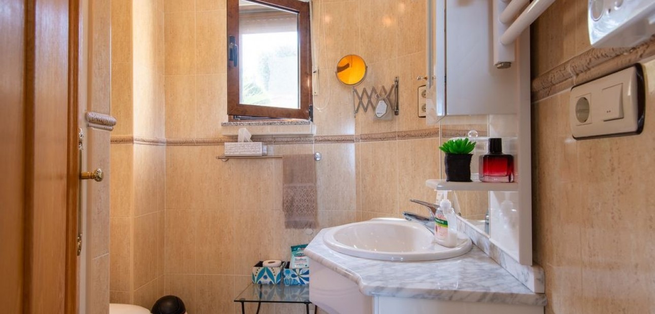 Sale - Villa -
Algorfa