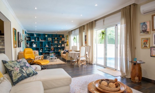 Sale - Villa -
Algorfa