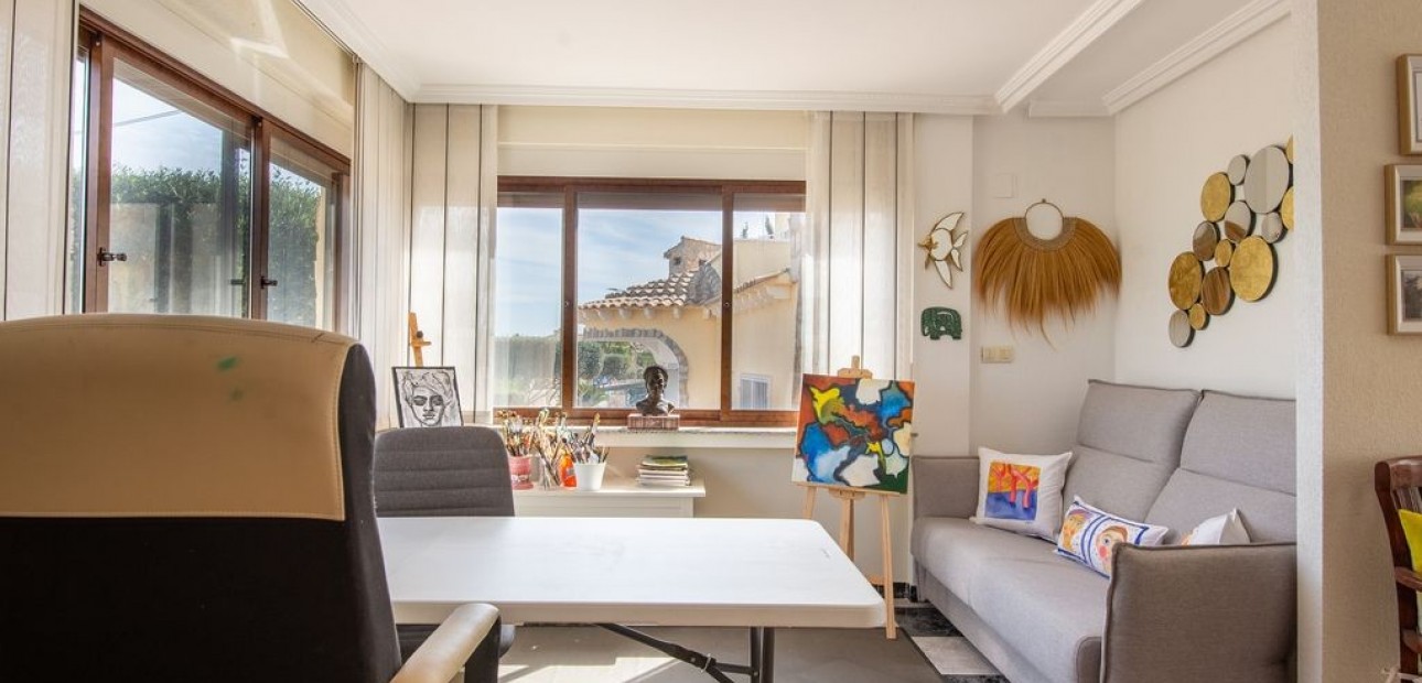 Sale - Villa -
Algorfa