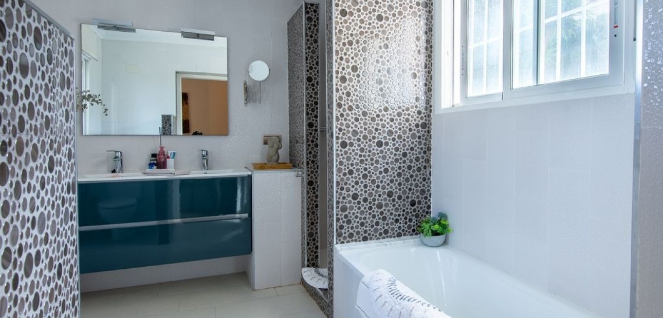 Sale - Villa -
Algorfa