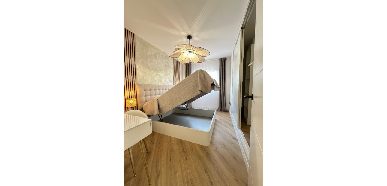 Herverkoop - Appartement / flat -
Torrevieja