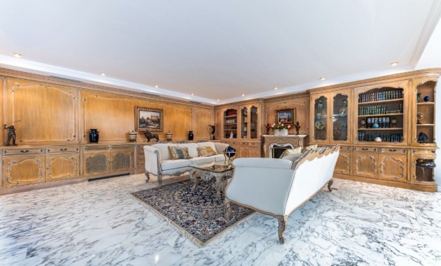 Venta - Villa -
Playa San Juan