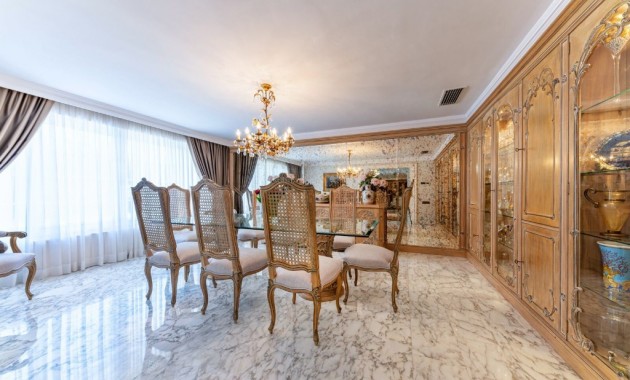 Venta - Villa -
Playa San Juan