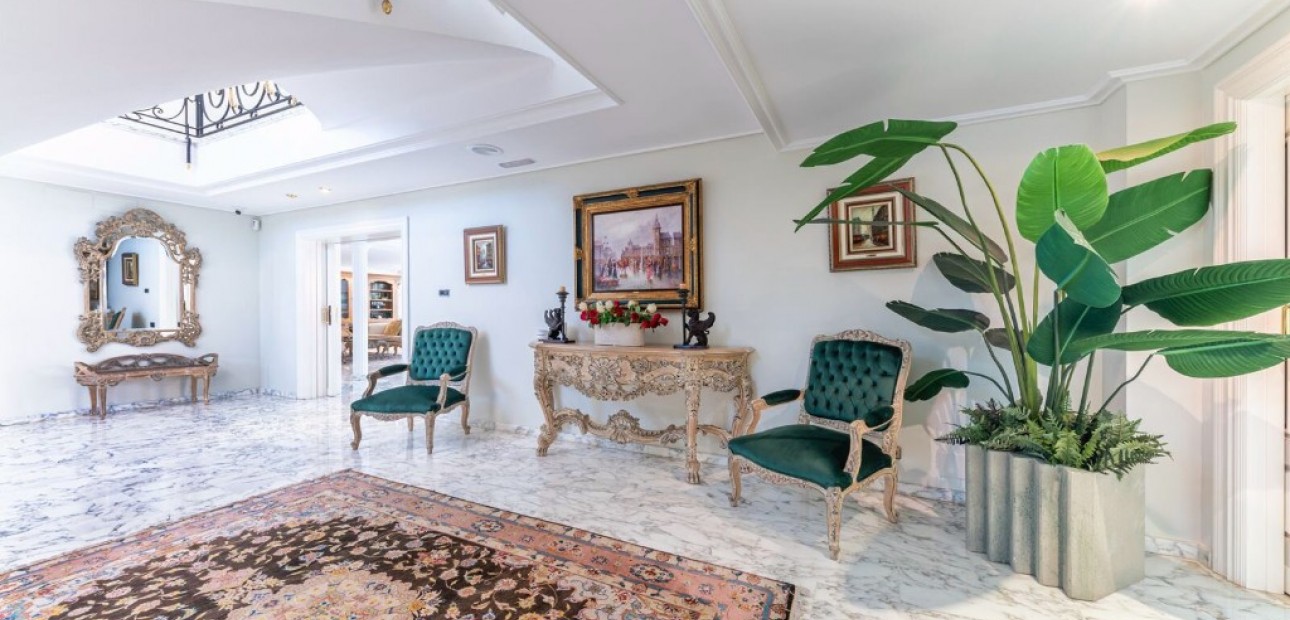 Venta - Villa -
Playa San Juan