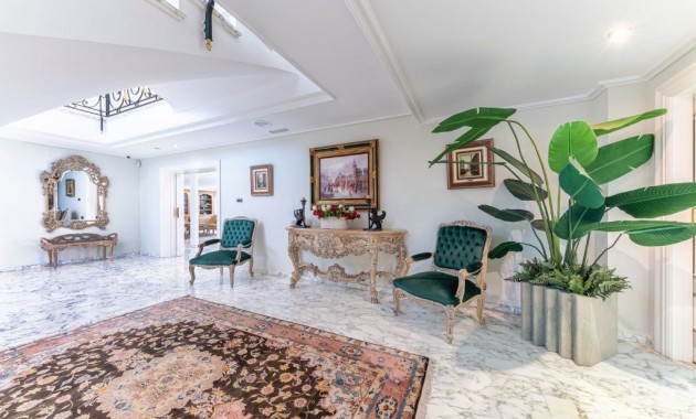 Venta - Villa -
Playa San Juan