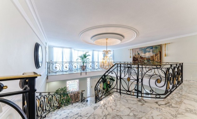 Venta - Villa -
Playa San Juan