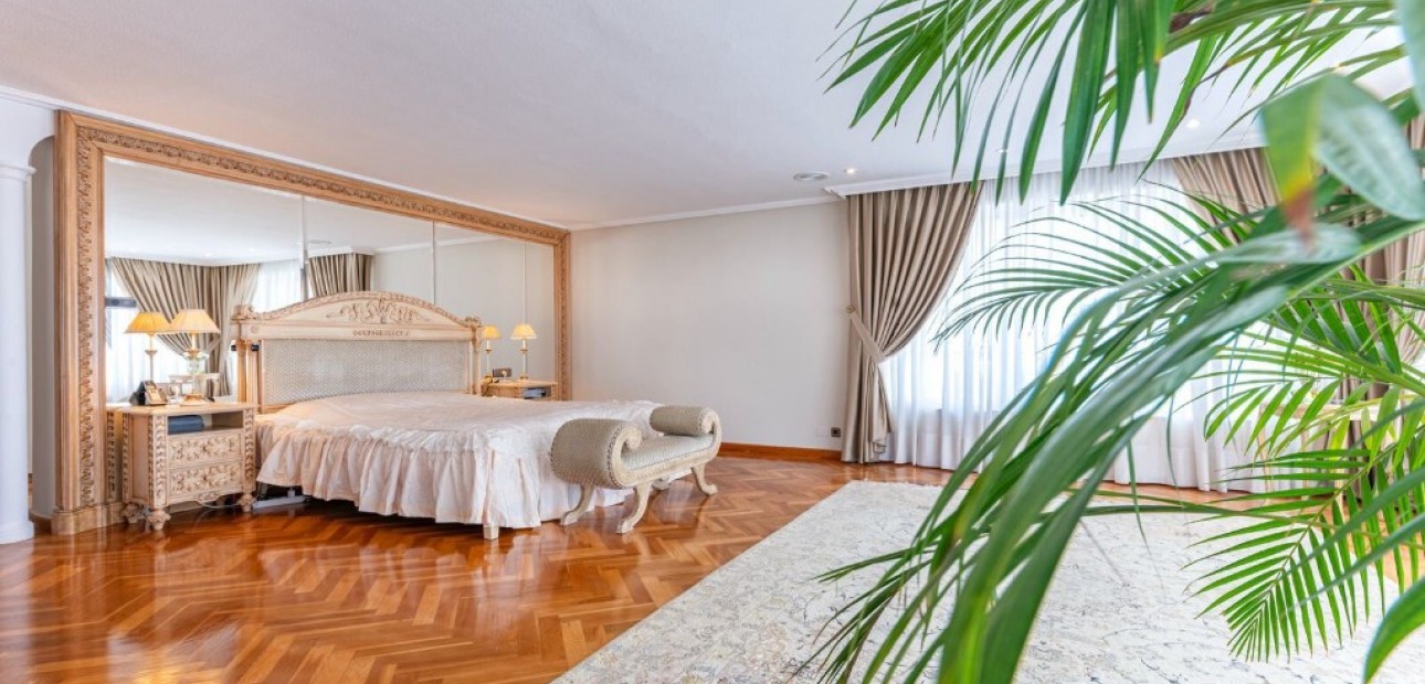 Venta - Villa -
Playa San Juan