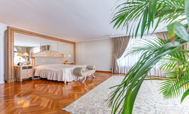 Venta - Villa -
Playa San Juan