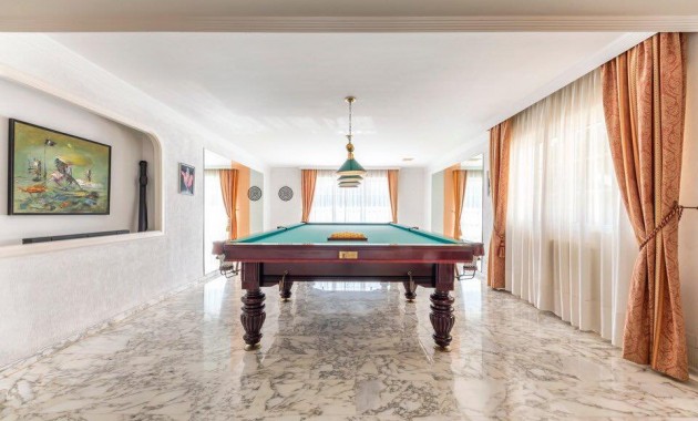 Venta - Villa -
Playa San Juan