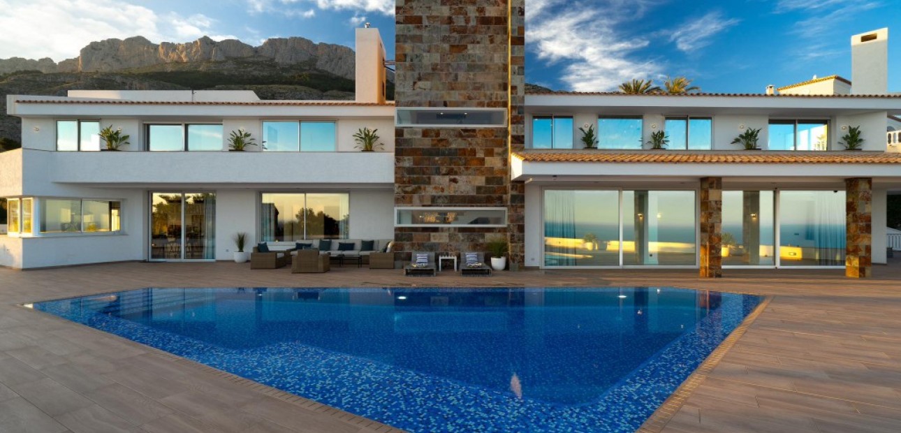 Venta - Villa -
Altea