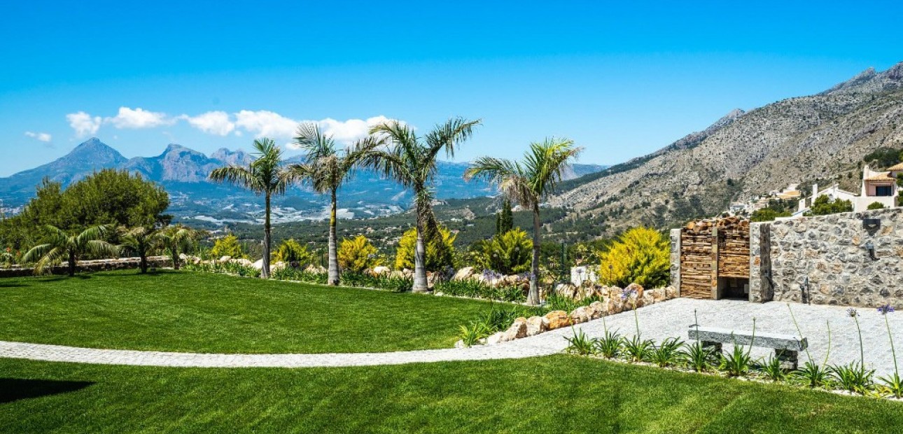 Venta - Villa -
Altea