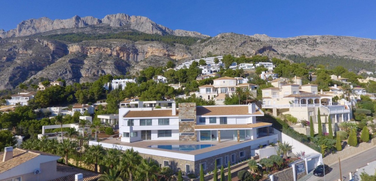 Venta - Villa -
Altea
