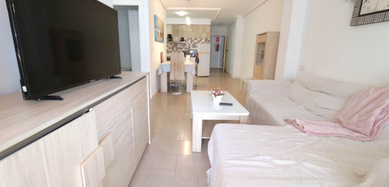 Venta - Apartamento / piso -
Torrevieja