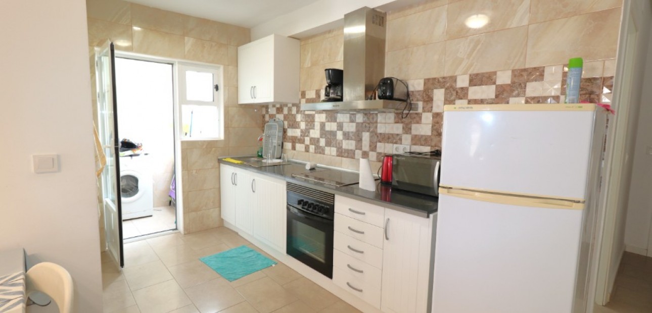 Venta - Apartamento / piso -
Torrevieja