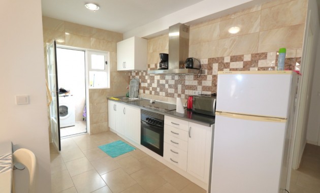 Venta - Apartamento / piso -
Torrevieja