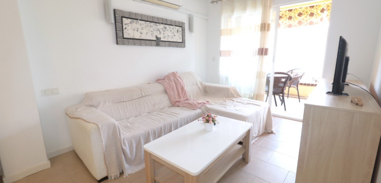 Venta - Apartamento / piso -
Torrevieja