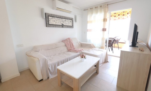 Venta - Apartamento / piso -
Torrevieja