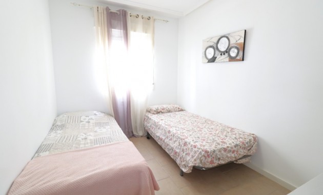 Venta - Apartamento / piso -
Torrevieja