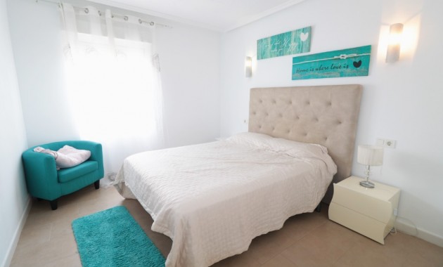 Venta - Apartamento / piso -
Torrevieja