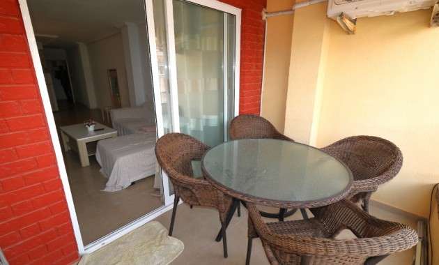 Venta - Apartamento / piso -
Torrevieja