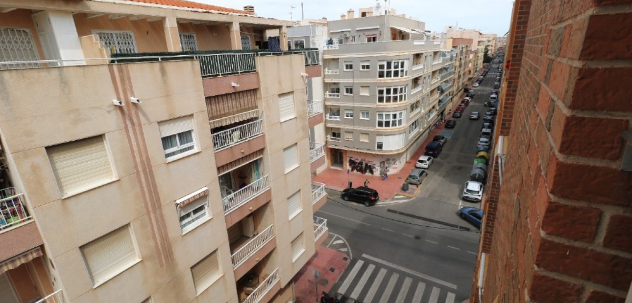 Venta - Apartamento / piso -
Torrevieja