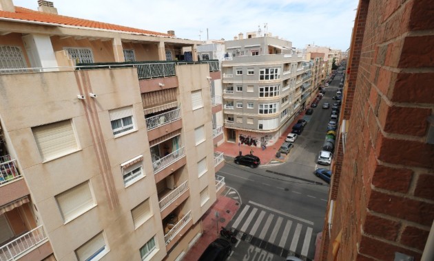 Venta - Apartamento / piso -
Torrevieja