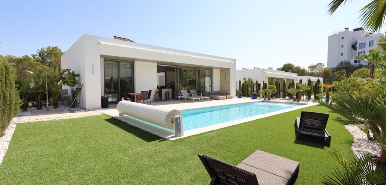 Sale - Villa -
Las Colinas - Las Colinas Golf