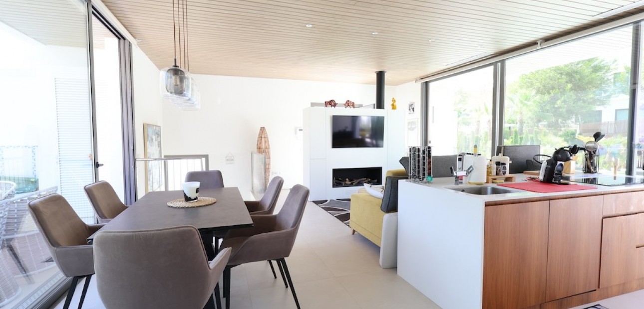 Sale - Villa -
Las Colinas - Las Colinas Golf