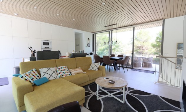 Sale - Villa -
Las Colinas - Las Colinas Golf