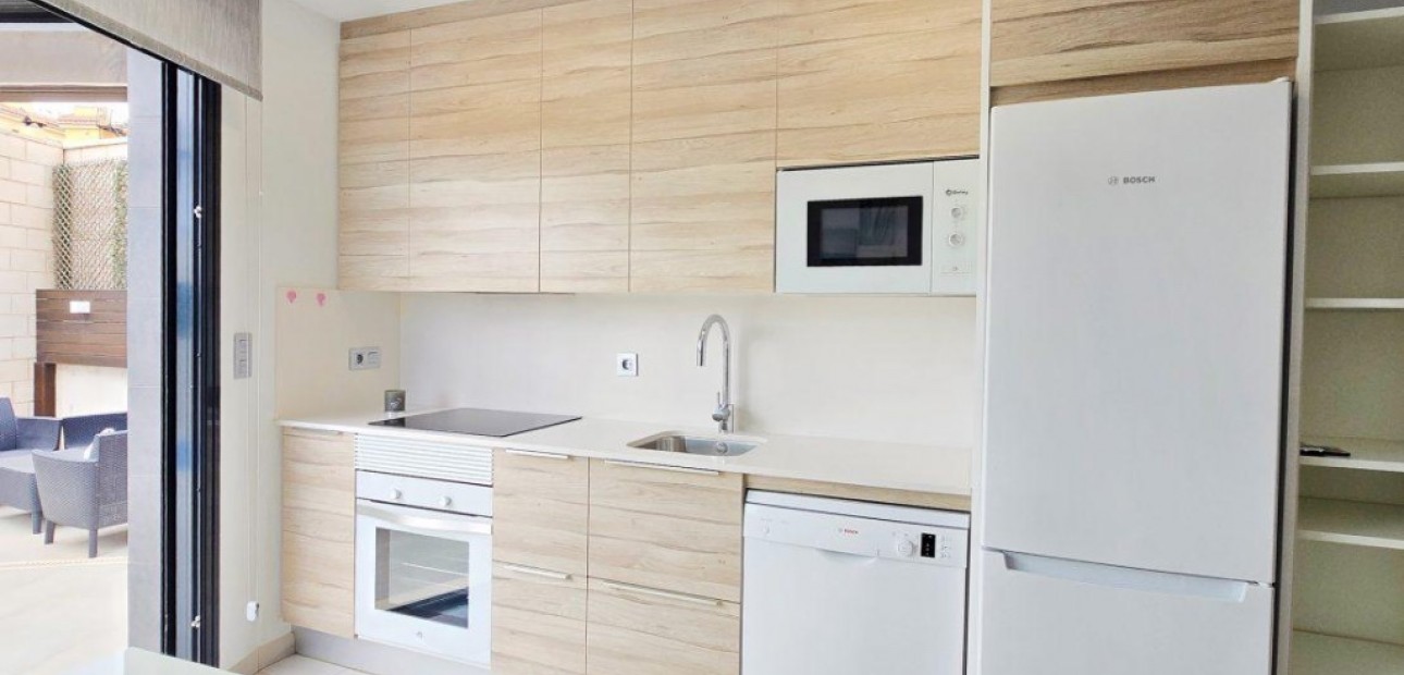 Herverkoop - Villa -
Orihuela Costa - Villamartín