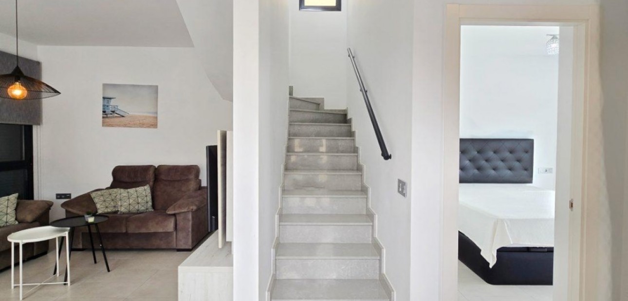 Herverkoop - Villa -
Orihuela Costa - Villamartín