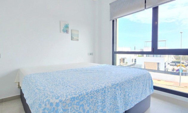 Herverkoop - Villa -
Orihuela Costa - Villamartín