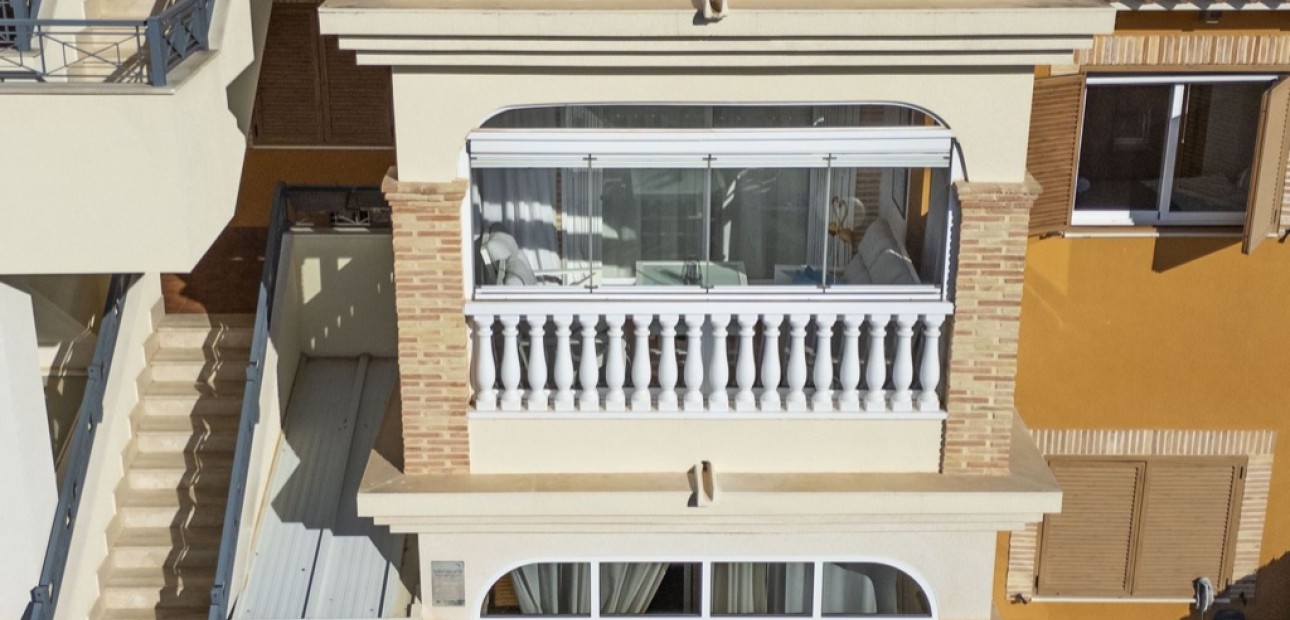 Herverkoop - Appartement / flat -
Playa Flamenca - Zeniamar