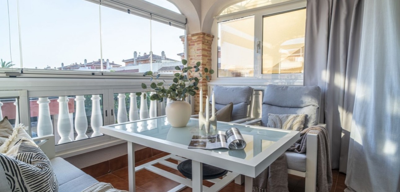 Herverkoop - Appartement / flat -
Playa Flamenca - Zeniamar